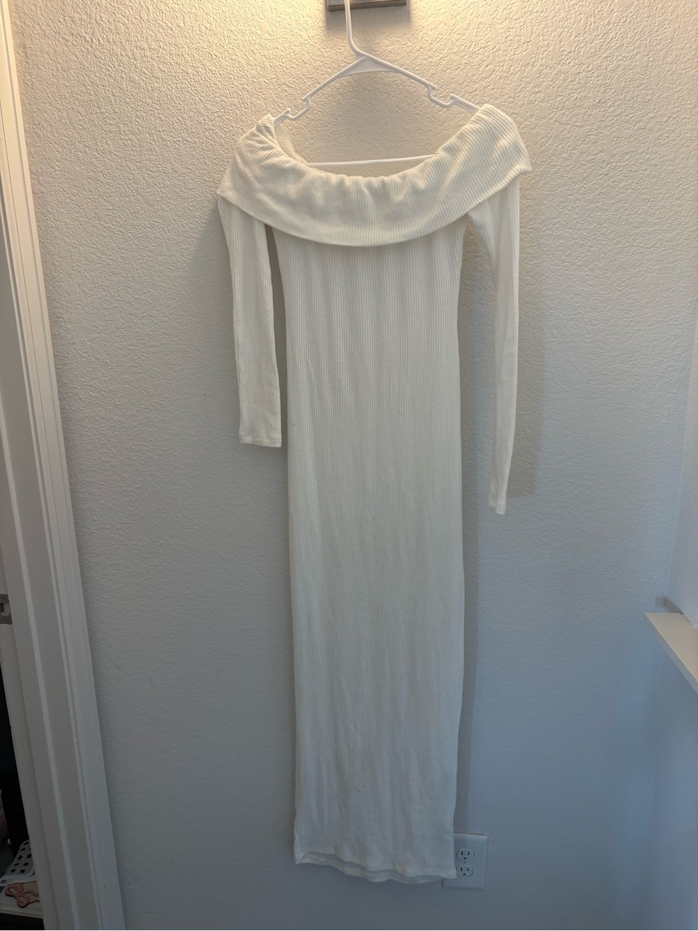 PrettyLittleThing Off-the-Shoulder Ribbed Maxi Dress - White